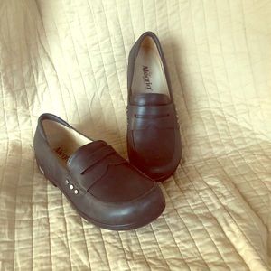 Alegria Size 40 black loafers Taylor